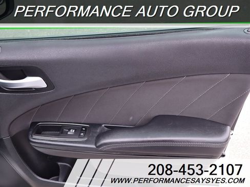 Used 2018 Dodge Charger R/T w/ Blacktop Package image 15