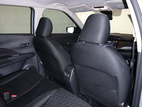 Used 2021 Nissan Kicks SV image 41