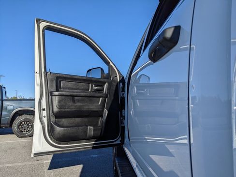 Used 2021 RAM 2500 Tradesman w/ Chrome Appearance Group image 43