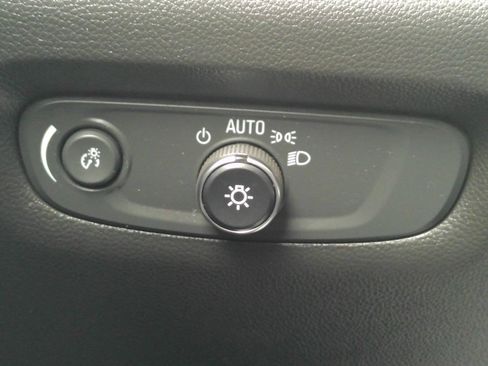 Certified 2022 Chevrolet Traverse Premier AWD/4WD image 24
