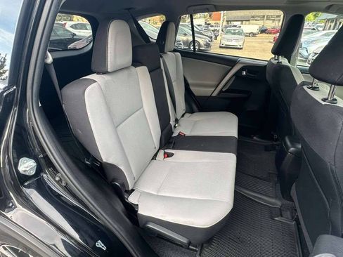 Used 2018 Toyota RAV4 XLE w/ Plus Extra Value Package AWD/4WD image 21