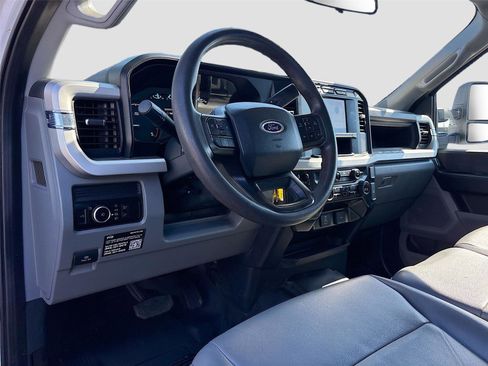 Used 2023 Ford F250 XL w/ FX4 Off-Road Package AWD/4WD image 10