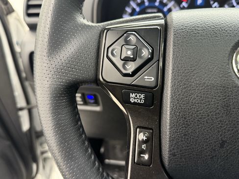 Used 2019 Toyota 4Runner TRD Off-Road Premium AWD/4WD image 14