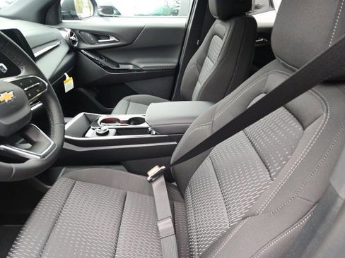 New 2026 Chevrolet Equinox LT w/ Safety and Technology Package image 8