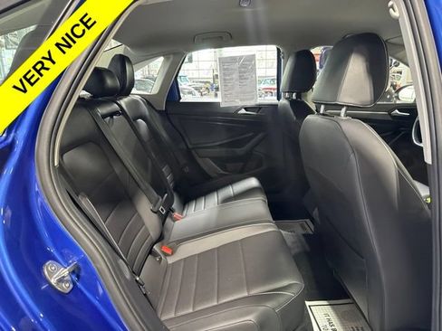 Used 2024 Volkswagen Jetta SE FWD image 33