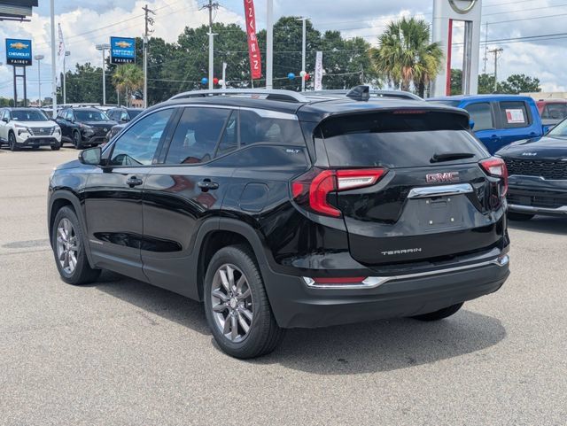 Used 2024 GMC Terrain SLT FWD image 5