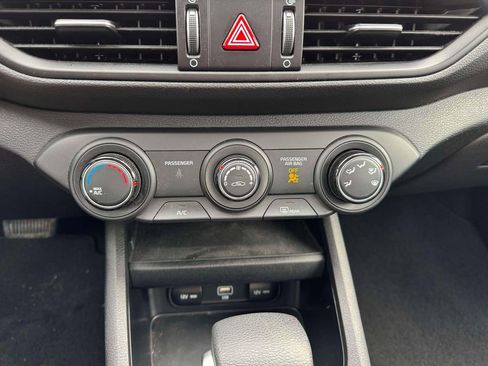 Used 2023 Kia Forte LXS image 27