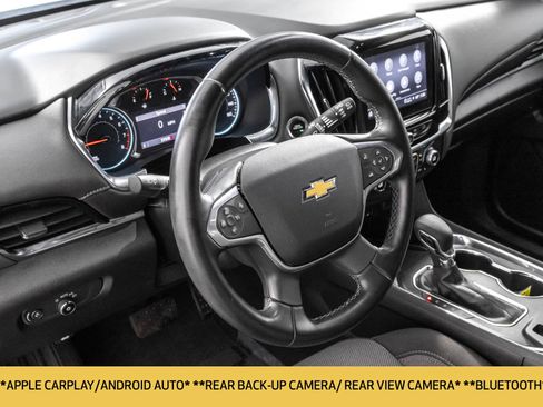 Used 2023 Chevrolet Traverse LT AWD/4WD image 5