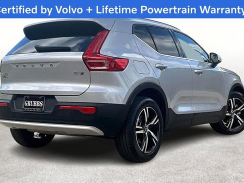 Certified 2025 Volvo XC40 B5 Core image 2