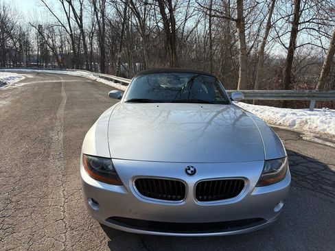 Used 2004 BMW Z4 2.5i image 2