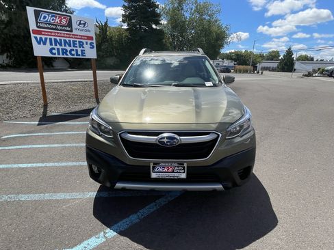 Used 2022 Subaru Outback Limited AWD/4WD image 8