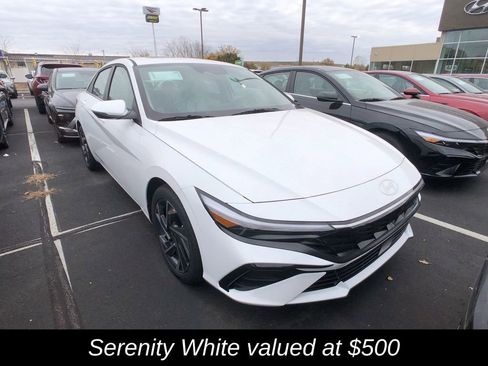 New 2025 Hyundai Elantra Limited image 2