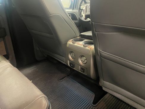 Used 2011 Ford F150 Platinum image 29