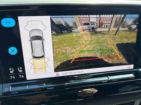 Used 2024 Volkswagen Atlas Cross Sport SE image 14