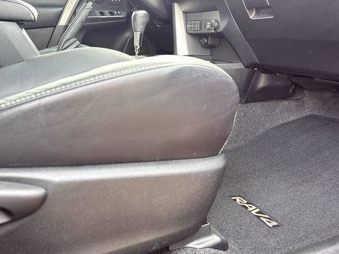 Used 2016 Toyota RAV4 Limited image 25