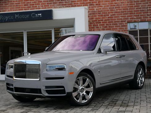 Certified 2024 Rolls-Royce Cullinan AWD/4WD image 1