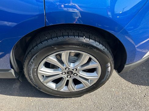 Certified 2024 Ford Edge Titanium AWD/4WD image 31