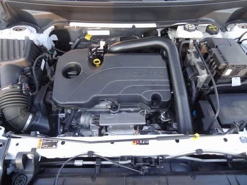 Used 2024 GMC Terrain SLT image 36