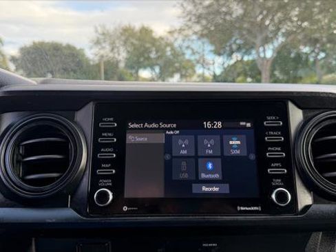 Used 2022 Toyota Tacoma SR image 23