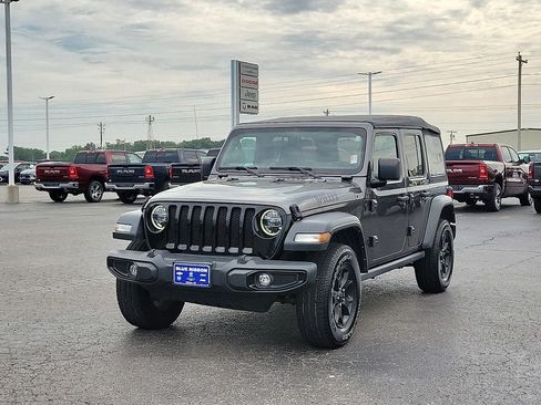 Used 2022 Jeep Wrangler Unlimited Sport AWD/4WD image 2