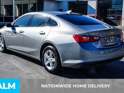 Used 2024 Chevrolet Malibu LT image 4