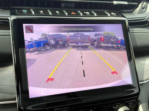 Used 2022 Jeep Grand Cherokee Limited 4xe image 33