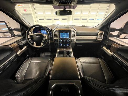 Used 2017 Ford F250 Lariat image 19