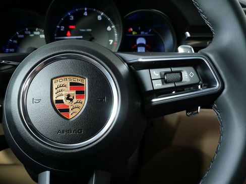 New 2026 Porsche Macan image 11