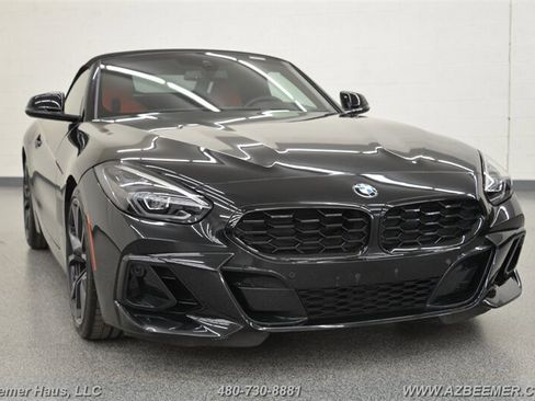 Used 2023 BMW Z4 M40i w/ Premium Package image 5