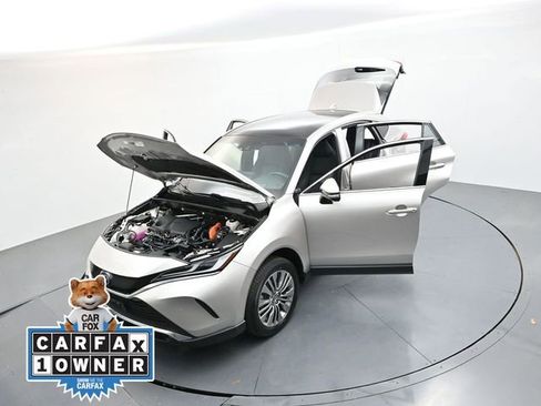 Used 2024 Toyota Venza Limited AWD/4WD image 40