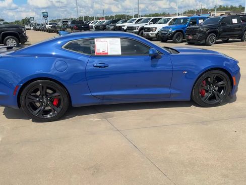 Used 2023 Chevrolet Camaro SS RWD image 6