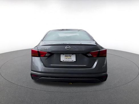 Used 2025 Nissan Altima 2.5 SV FWD image 12