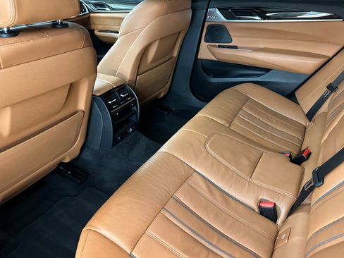 Used 2018 BMW 640i Gran Turismo xDrive image 25