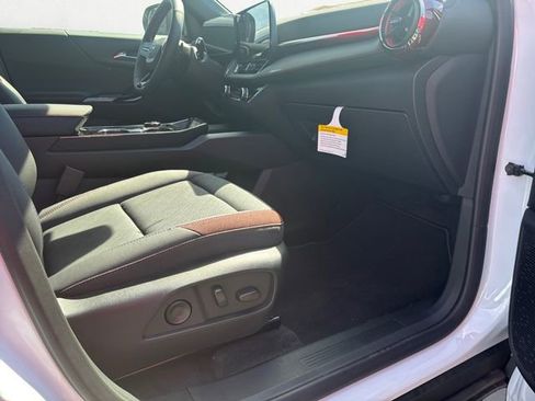 New 2026 Chevrolet Equinox RS w/ Convenience Package III image 18