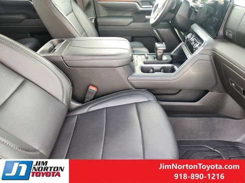 Used 2025 GMC Sierra 1500 Denali AWD/4WD image 15