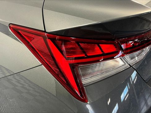 New 2026 Hyundai Elantra Limited FWD image 15