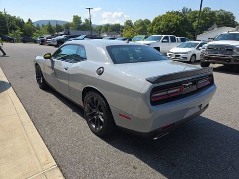 Certified 2021 Dodge Challenger R/T Scat Pack w/ Shaker Package RWD image 4
