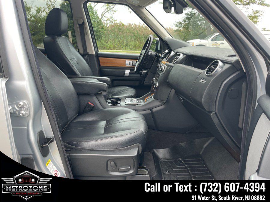 Used 2014 Land Rover LR4 AWD/4WD image 22