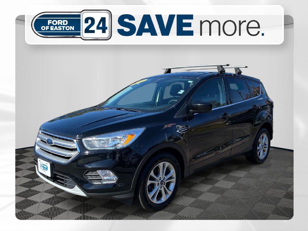 Used 2017 Ford Escape SE FWD image 1