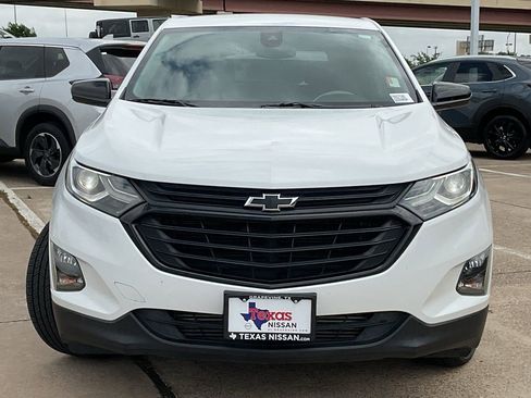 Used 2020 Chevrolet Equinox LT w/ Sport Edition image 3