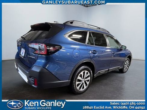 Certified 2021 Subaru Outback Premium image 5