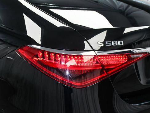 Used 2024 Mercedes-Benz S 580 4MATIC Sedan image 89