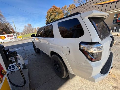 Used 2018 Toyota 4Runner SR5 image 4