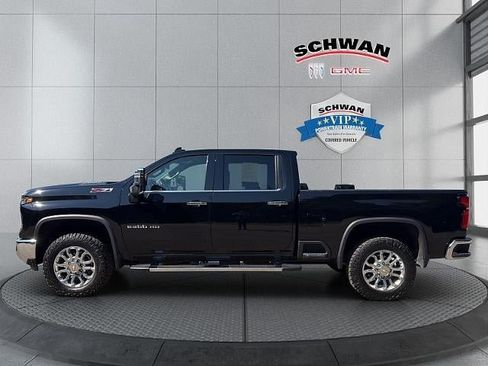 Used 2025 Chevrolet Silverado 2500 LTZ w/ LTZ Plus Package AWD/4WD image 7