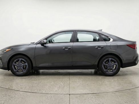 Used 2025 Kia K4 LXS image 5