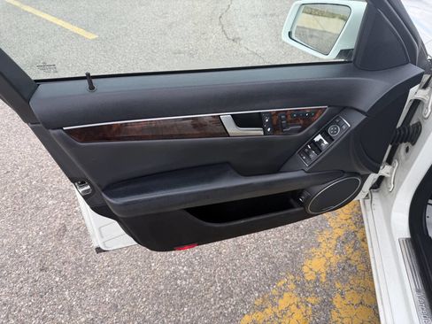 Used 2012 Mercedes-Benz C 300 4MATIC Sedan image 9