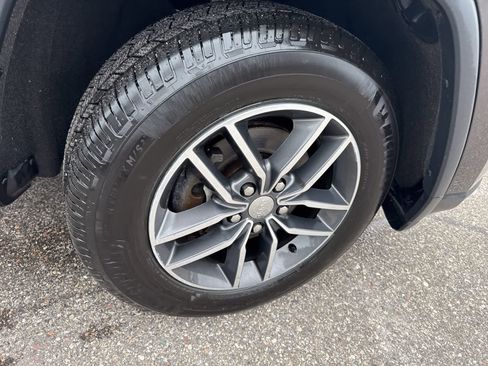 Used 2018 Jeep Grand Cherokee Limited w/ Trailer Tow Group IV image 12