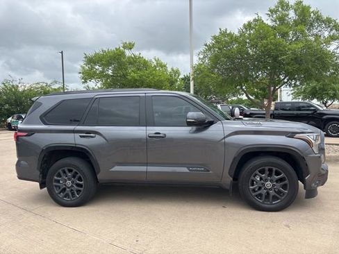 Used 2024 Toyota Sequoia Platinum image 4