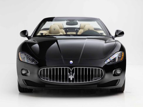Used 2015 Maserati GranTurismo Convertible RWD image 5