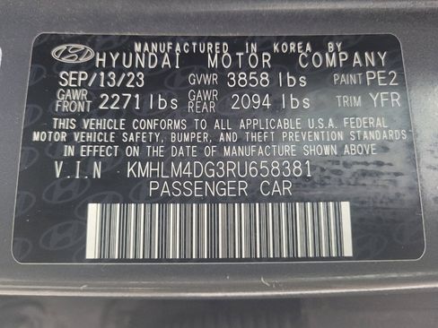 Used 2024 Hyundai Elantra SEL FWD image 33